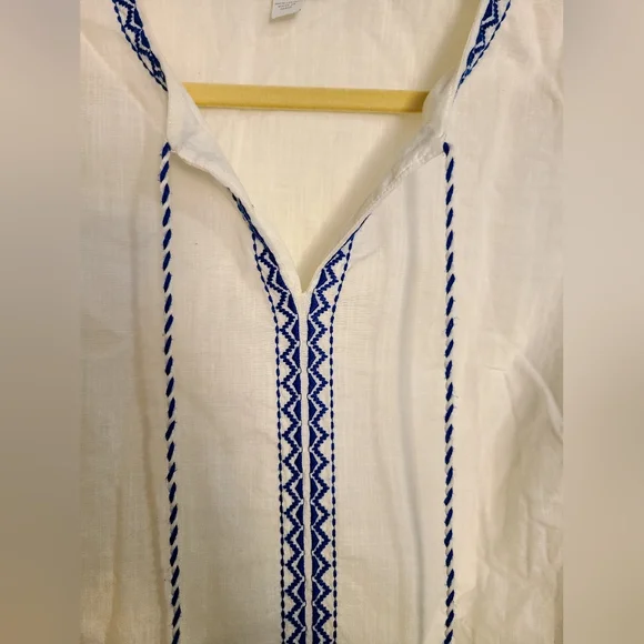 Embroidery blouse💙 - Picture 5 of 8